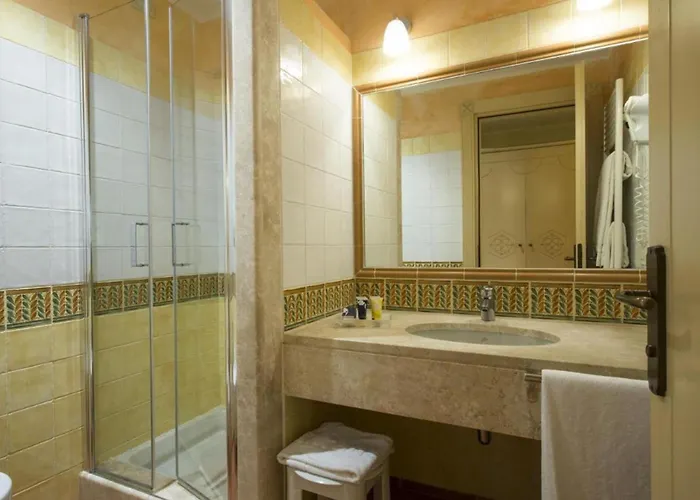Sardinian-style 2 Bedroom Sleeps 7 Pula