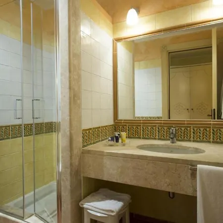 Sardinian-style 2 Bedroom Sleeps 7 Pula