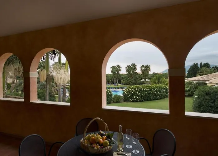 Sardinian-style 2 Bedroom Sleeps 7 * Пула