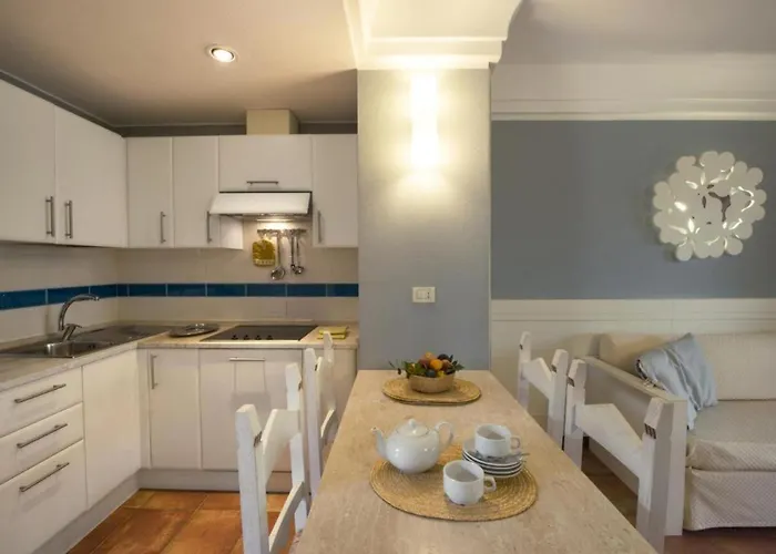 Sardinian-style 2 Bedroom Sleeps 7 * Пула