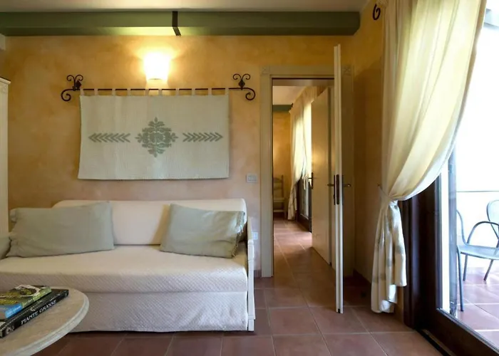 Sardinian-style 2 Bedroom Sleeps 7